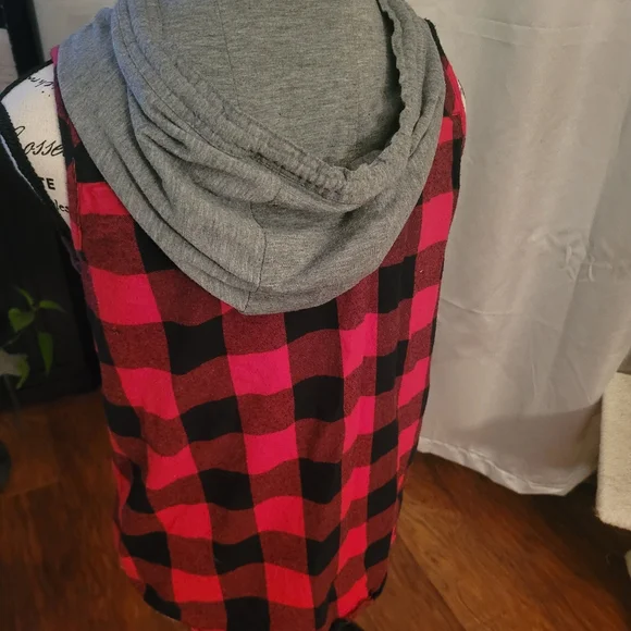 Red Checkered Vest - Picture 4 of 5